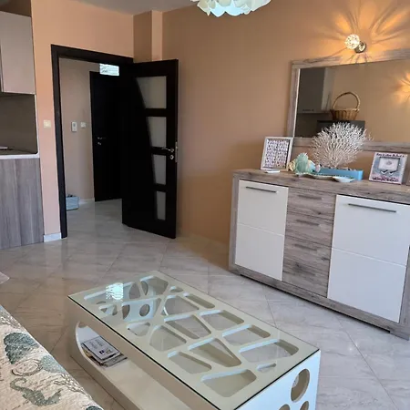 Luxury By The - Apartment *